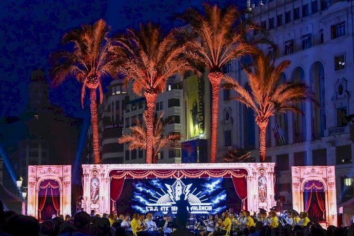 Descubre la Gran Fira de València 2026 desde Valencia Camper Park